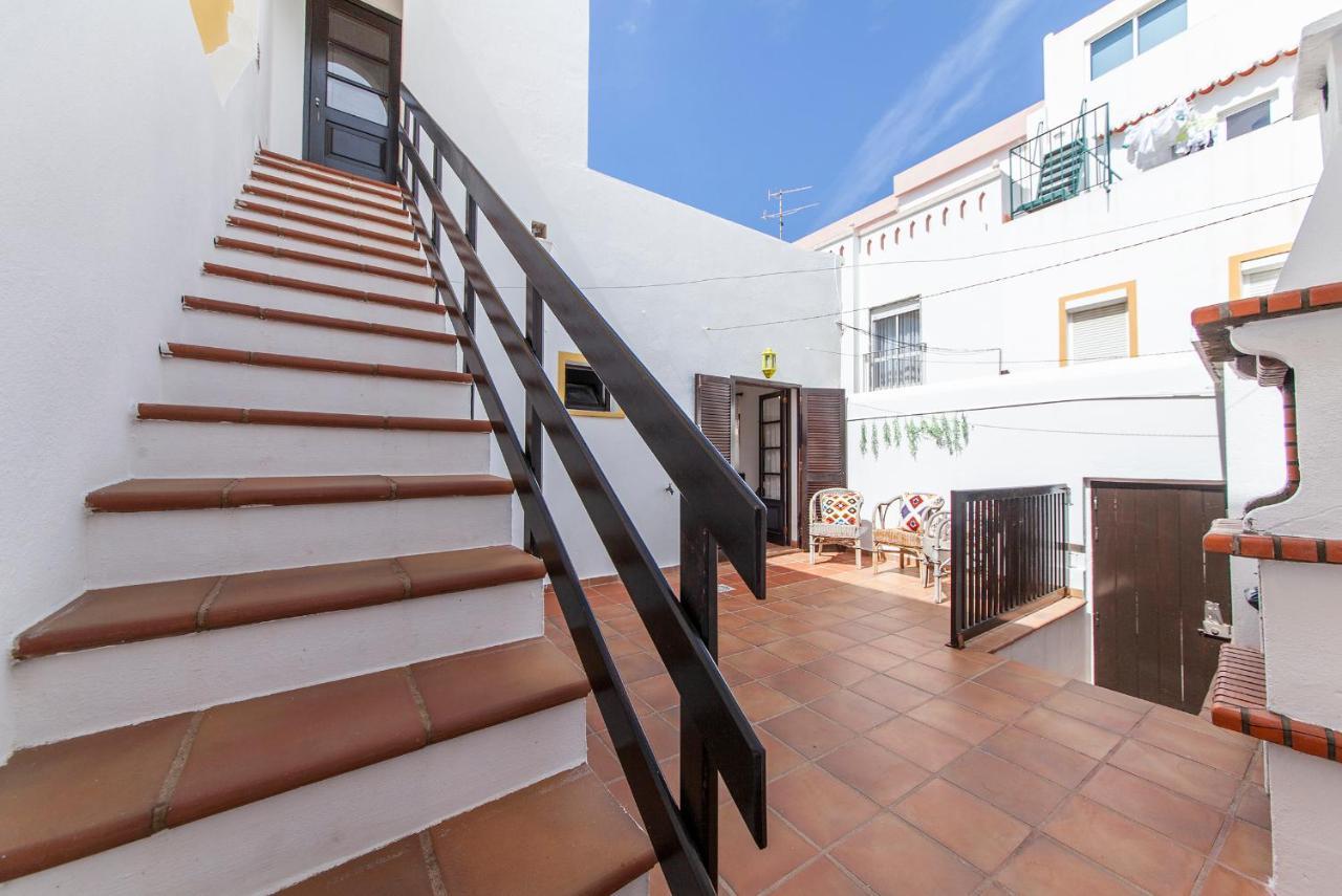 לאגוּ‏ש J - Casa Do Farol Guesthouse מראה חיצוני תמונה