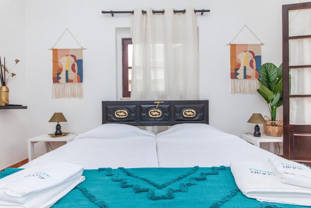 לאגוּ‏ש J - Casa Do Farol Guesthouse מראה חיצוני תמונה